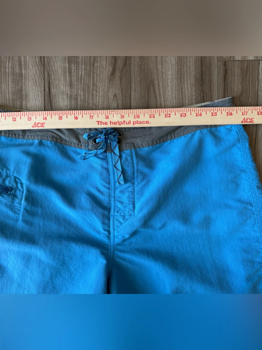 Patagonia® Men’s Wavefarer® Boardshorts 19'' Style #86622 Swim Trunks Blue Sz 33